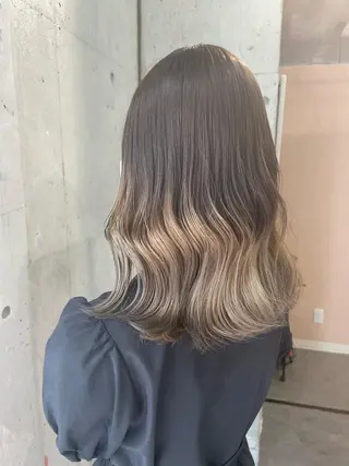 セミロング カラー SHOTO ハイトー ン/ブロンドカラーのヘアスタイル