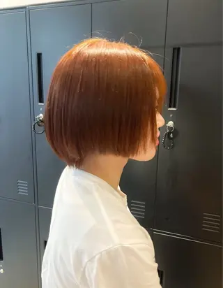 ショート カラー hinaru ．のヘアスタイル