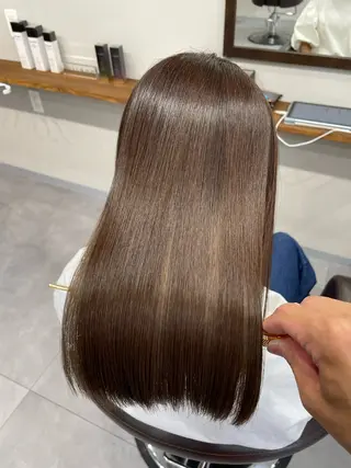 セミロング 縮毛矯正、髪質改善／ 松田 龍之介のヘアスタイル
