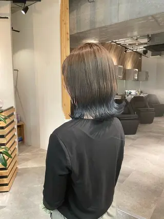 ミディアム カラー 久保田 千尋のヘアスタイル