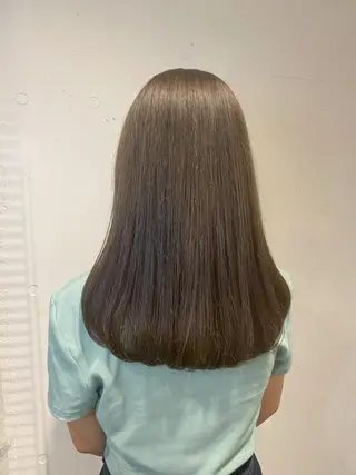 ロング パーマ shiori ﾍﾞｰｼﾞｭｶﾗｰのヘアスタイル