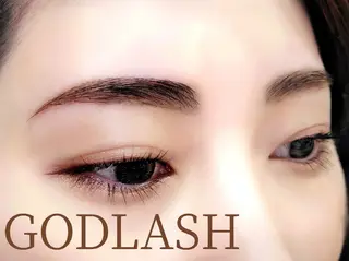 アイブロウ ナイスアイラッシュ 梅田店のマツエク・マツパデザイン