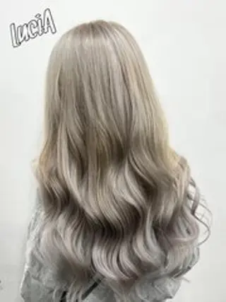 ロング カラー ヘアアレンジ MISAKIエクステ ブリーチ\5900のヘアスタイル