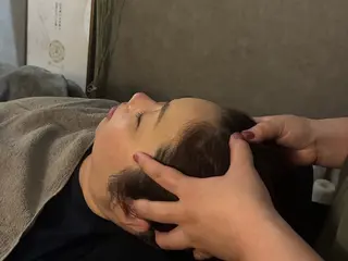 GARDEN. 真菰蒸しドライヘッドのエステ・リラクイメージ