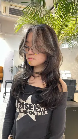 セミロング Merlyosaka 早川未来のヘアスタイル