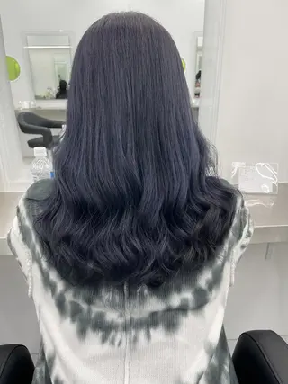 セミロング 🤍ハイトーン寒色 🤍MADOKAのヘアスタイル