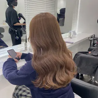 ミディアム カラー ヘアアレンジ 🫧モテる💗ダメー ジレスハイトーン🫧のヘアスタイル