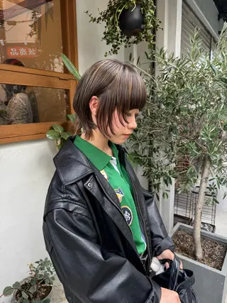 ショート カラー ENIF　大島 芽生のヘアスタイル
