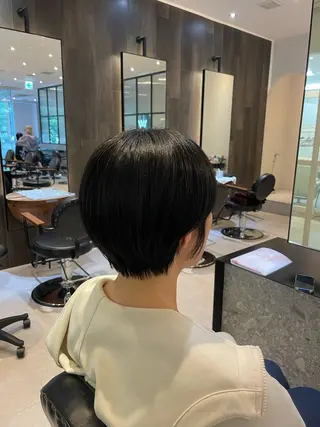 ショート オリーブカラー🫒/ ハッシュカット/みゆのヘアスタイル