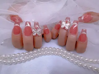 ネイル UMI ネイルサロン新宿🎀のネイルデザイン