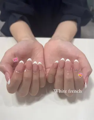 ネイル NAGISA🧁🎀 持ち込み⌇パラジェルのネイルデザイン