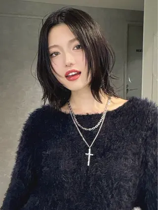 ミディアム Airi 韓国y2k ハイレイヤーのヘアスタイル