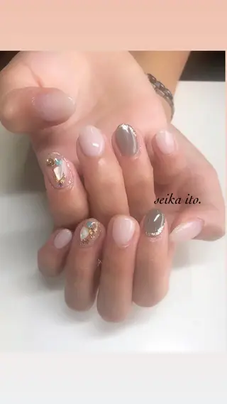 ネイル 伊藤 晴香のネイルデザイン