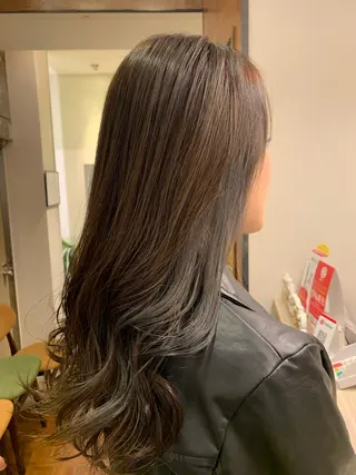 セミロング カラー ヘアアレンジ kei🤎ベージュ /透明感カラー/博多のヘアスタイル