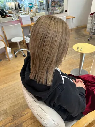 ミディアム カラー 山本 瑠華のヘアスタイル