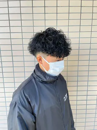 ショート カラー パーマ ヘアアレンジ メンズ アイブロウ スパイキー/フェザー /波巻き/かいとのヘアスタイル
