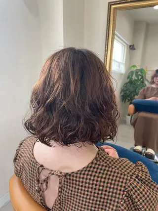 ミディアム パーマ 髪の家 tikiのヘアスタイル