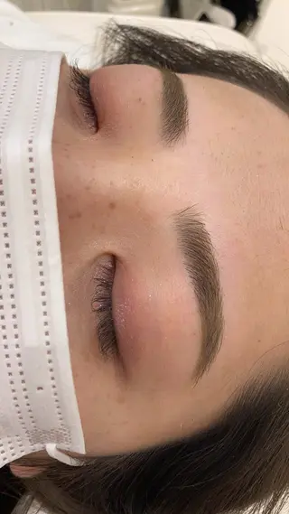 アイブロウ 中山 梨花の眉毛・アイブロウイメージ
