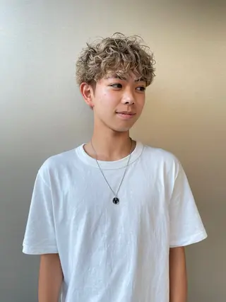 ショート カラー パーマ メンズ 吉田一輝 外国人パーマのヘアスタイル