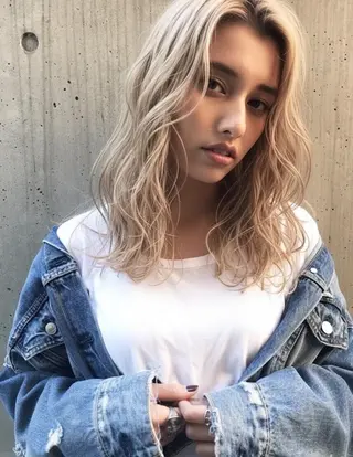 カラー ヘアサロンM新宿 カットカラーブリーチのヘアスタイル