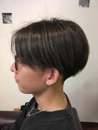 ショート カラー メンズ 三浦 健太郎のヘアスタイル