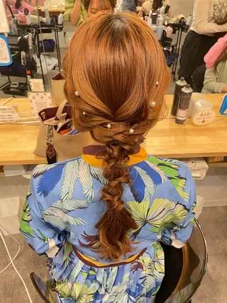 ヘアアレンジ 楢本 彩耶のネイルデザイン