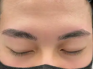 アイブロウ HEXA AMIの眉毛・アイブロウイメージ