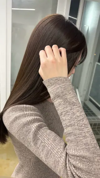 セミロング 𝐀𝐦𝐞𝐫𝐢 /透明感カラーのヘアスタイル