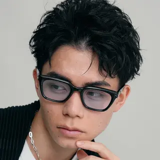 ショート パーマ メンズ 丸山 哲史のヘアスタイル