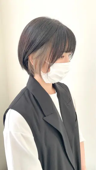 ショート カラー ダメージレスブリーチ HIROSHIのヘアスタイル