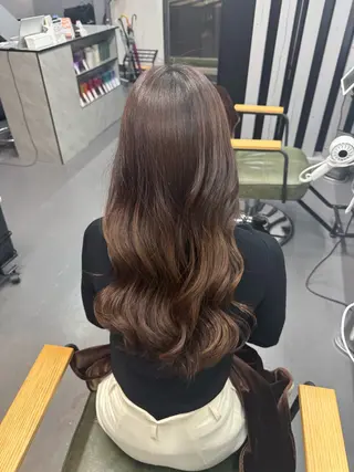 セミロング カラー やぶかみ りんのヘアスタイル