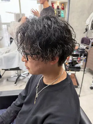 ショート パーマ メンズ ユウ🪄 パーマ指名No1のヘアスタイル