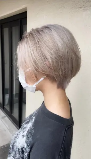 ショート カラー 🌈艶ハイトーン🌈 心を込めます🤝涼介のヘアスタイル