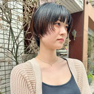 ショート ハイトーン/ブリーチ 似合せカット/パーマのヘアスタイル