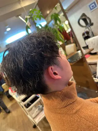 パーマ メンズ coupe ciseauxのヘアスタイル