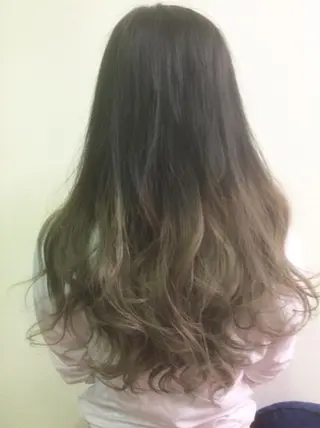 カラー ライブトレア YOSHIKIのヘアスタイル