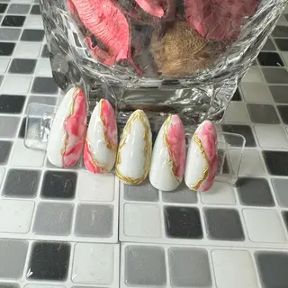 ネイル 新山 聖のネイルデザイン