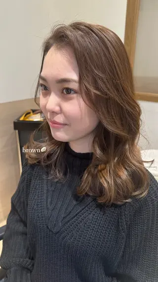 セミロング カラー 天野 瑠真のヘアスタイル
