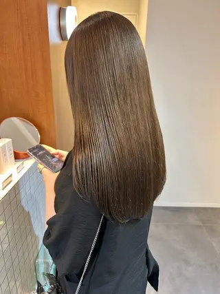 セミロング 小林 朋花のヘアスタイル