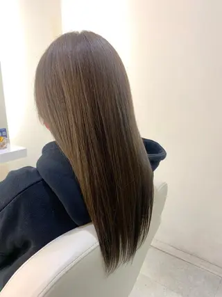 ロング 林 友美のヘアスタイル