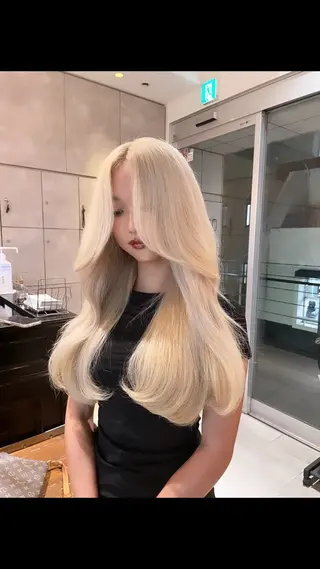 ミディアム カラー 🌹TikTok４万 ﾌｫﾛﾜｰ🌹AKIのヘアスタイル