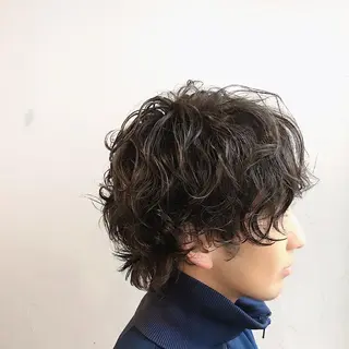 ミディアム パーマ メンズ 山口 浩之のヘアスタイル