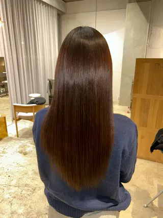 ロング ユウヒ <レイヤー·パーマ>のヘアスタイル