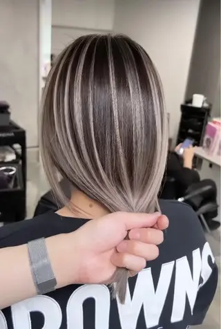 カラー 草島 友樹のヘアスタイル