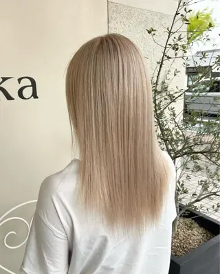 ロング カラー 谷口晴美　ピンク / 透明感カラーのヘアスタイル