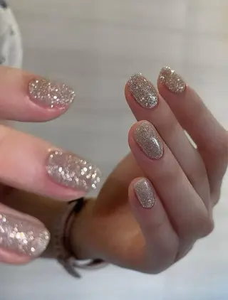 ネイル MOMO nail所属・NIITSU YUNAのネイルデザイン