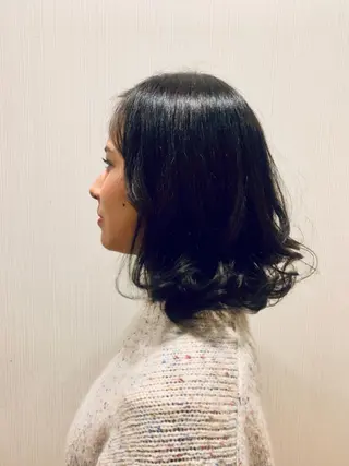 ミディアム 安藤 まどかのヘアスタイル
