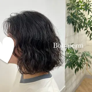 ミディアム パーマ 濱地 美乃理のヘアスタイル