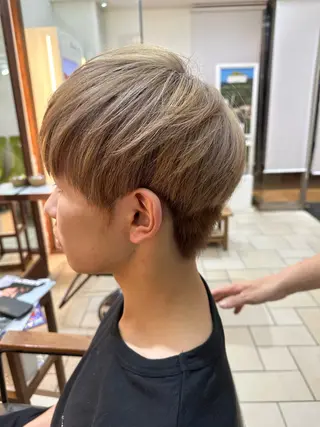 ショート 我満 宏映のヘアスタイル