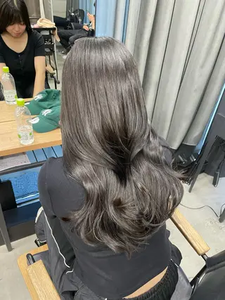 ロング 伊藤 莉奈　韓国ヘアのヘアスタイル